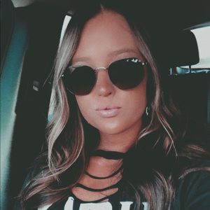 Meet your Posher, Taylor